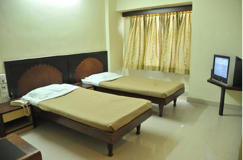 Balaji Residency Hotel Hyderabad Bagian luar foto